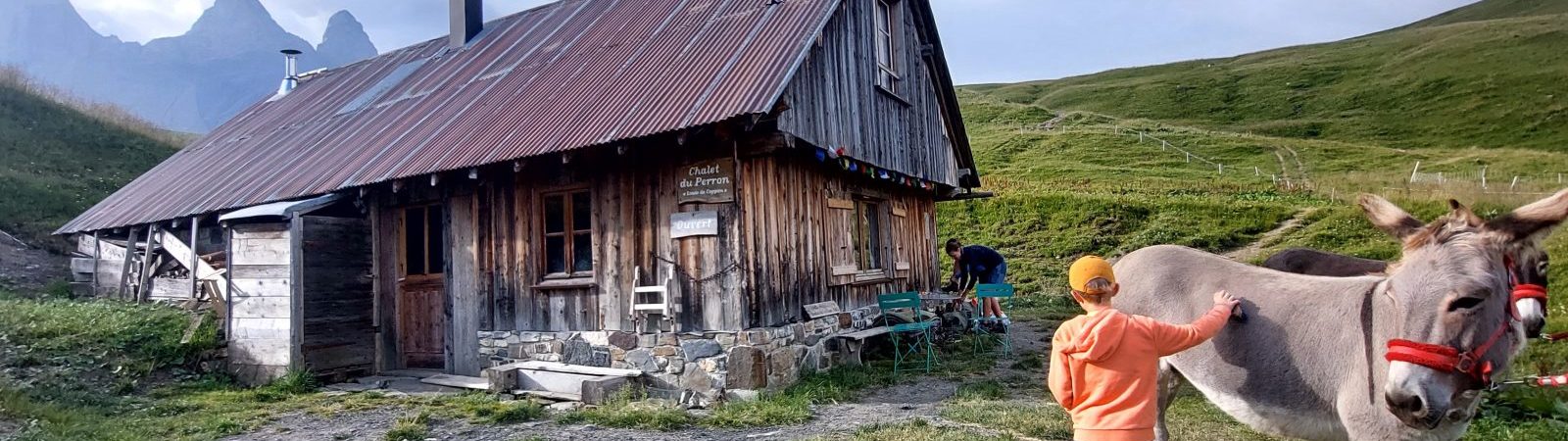 Tour des Aiguilles d&rsquo;Arves – Étape 3 – Du Chalet du Perron au Col du Mollard