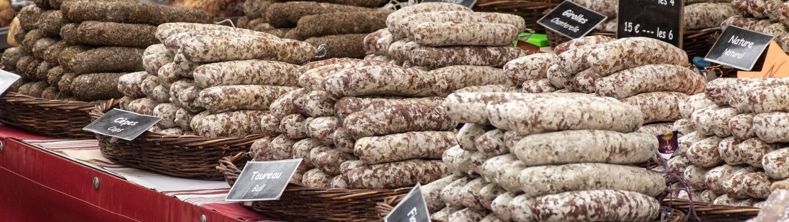 Petit marché touristique à Aussois