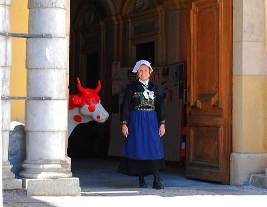 Visite guidée nocturne – Visite décalée avec Jeanne la jarrience
