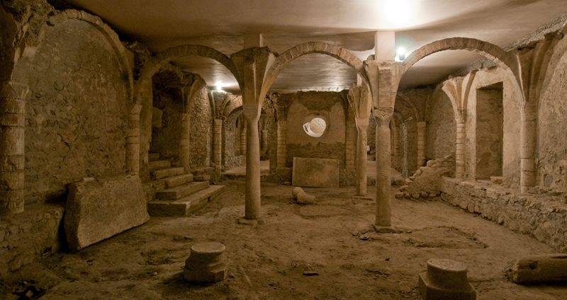 La Crypte de la Cathédrale Saint-Jean-Baptiste