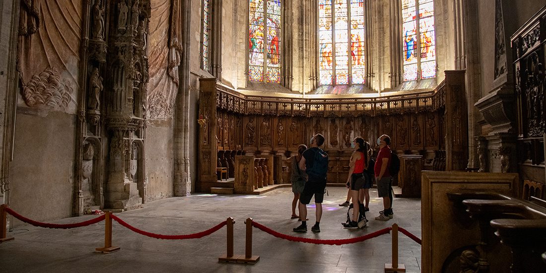 Visite de la Cathédrale 1100x550px ©OTIMontagnicimes